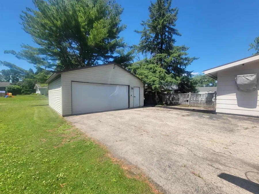 345 PLEASANT WAY, Seymour, WI 54165 - #3