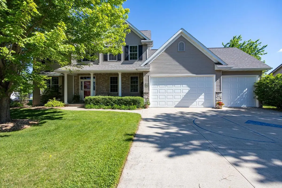2702 E CORRIDOR DRIVE, Appleton, WI 54913 - #1