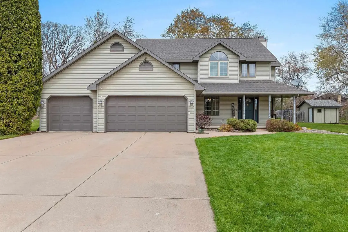 1354 CAMELOT COURT, Oneida, WI 54155 - #1