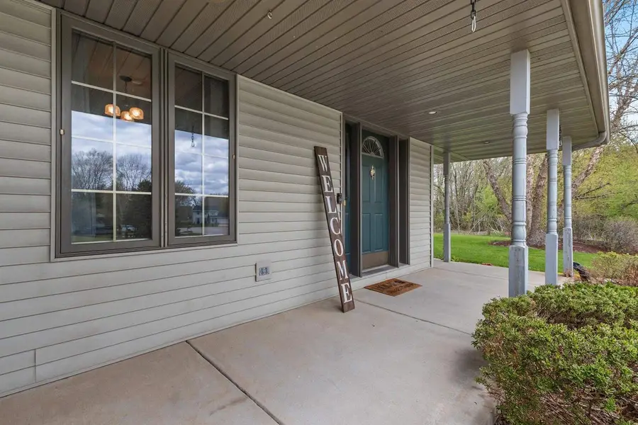 1354 CAMELOT COURT, Oneida, WI 54155 - #3