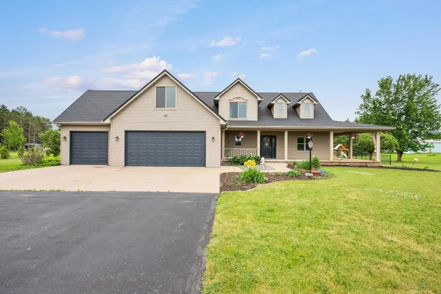 8120 CHALLENGER DRIVE, Neenah, WI 54956 - #2