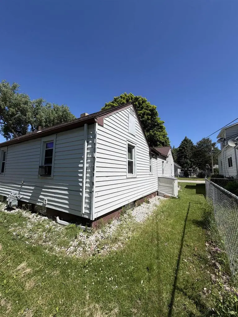 1128 ST GEORGE STREET, Green Bay, WI 54302 - #3