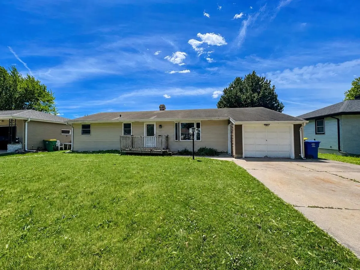 1682 DEBRA LANE, Green Bay, WI 54302 - #1