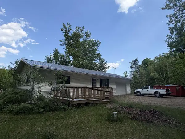 7674 COUNTY ROAD V, Gillett, WI 54124