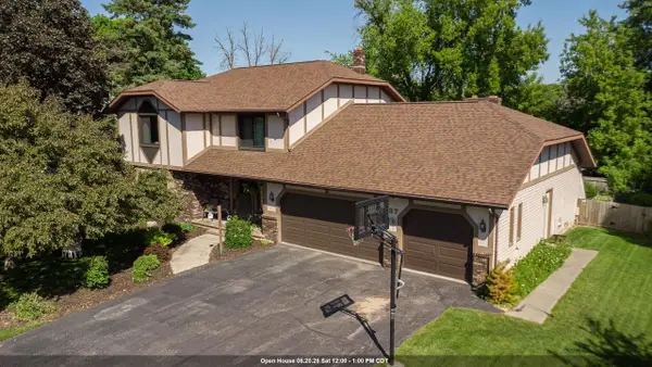37 BUTTE DES MORTS COURT, Appleton, WI 54914