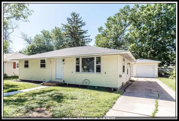 527 E WILSON AVENUE, Appleton, WI 54915