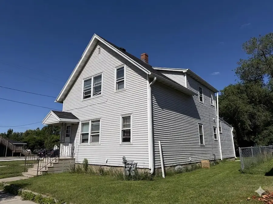 1017 N WEBSTER AVENUE, Green Bay, WI 54302 - #2