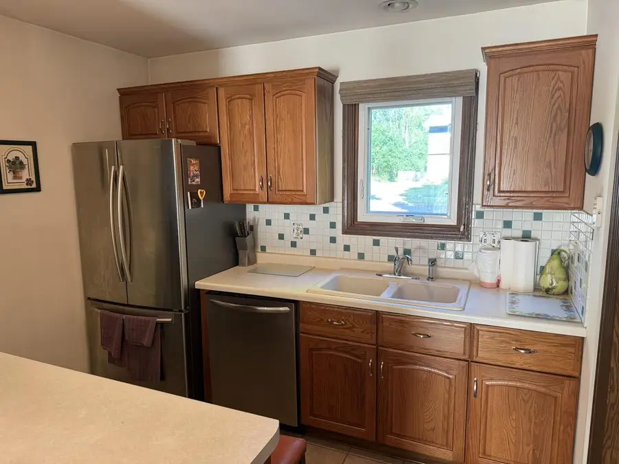 1755 MARICOPA DRIVE  #B, Oshkosh, WI 54904 - #3