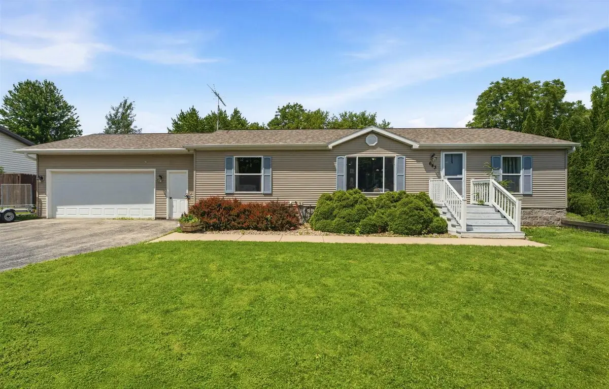 643 S MILL STREET, Hortonville, WI 54944 - #1