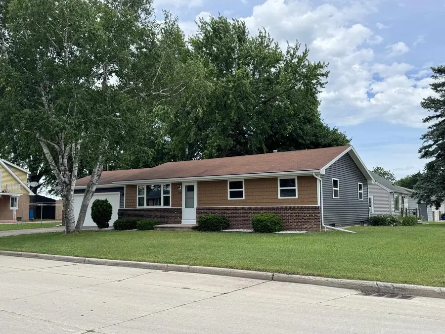 2704 N DAVID STREET, Appleton, WI 54914 - #2
