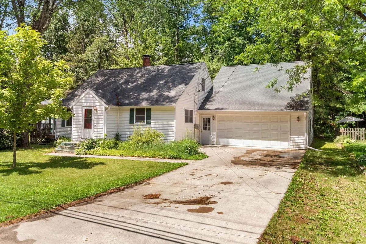 W8306 CLOVERLEAF LAKE ROAD, Clintonville, WI 54929 - #1