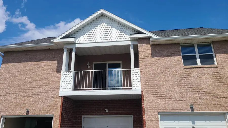 1807 RIDGEWAY DRIVE  #38, De Pere, WI 54115 - #2