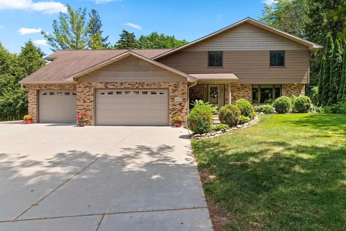 2447 PARKWOOD DRIVE, Green Bay, WI 54304 - #1