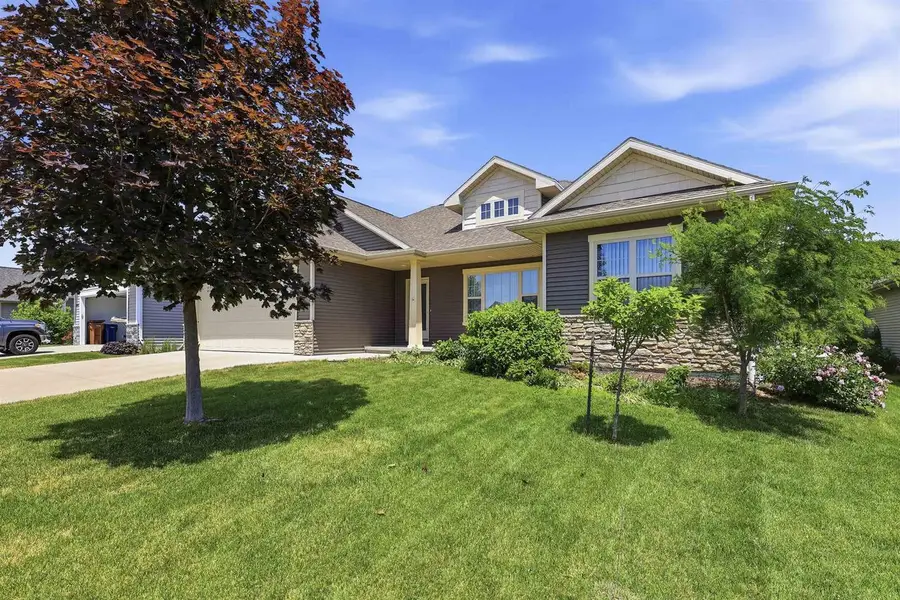 2948 CHRYSTELLA DRIVE, Menasha, WI 54952 - #2