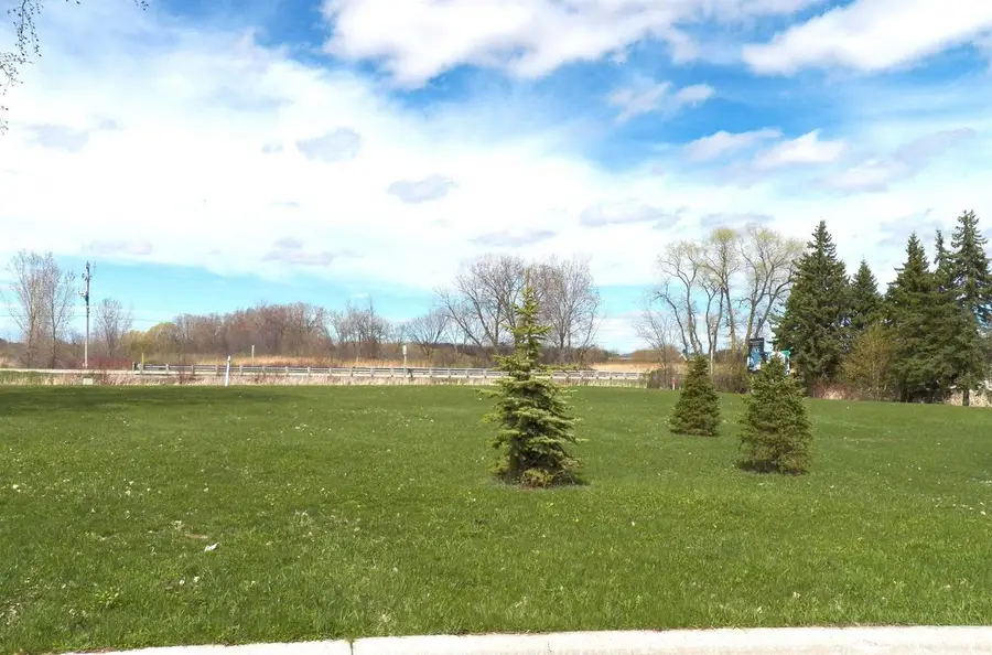 201 WEST HAVEN COURT, Luxemburg, WI 54217 - #2