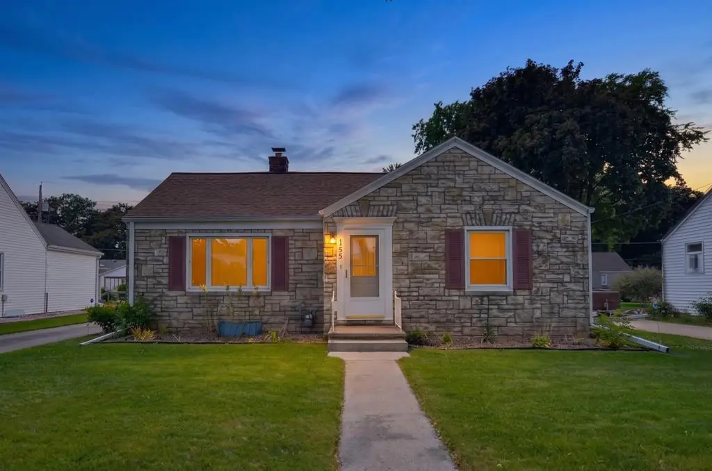 833 N BUCHANAN STREET, Green Bay, WI 54303 - #1