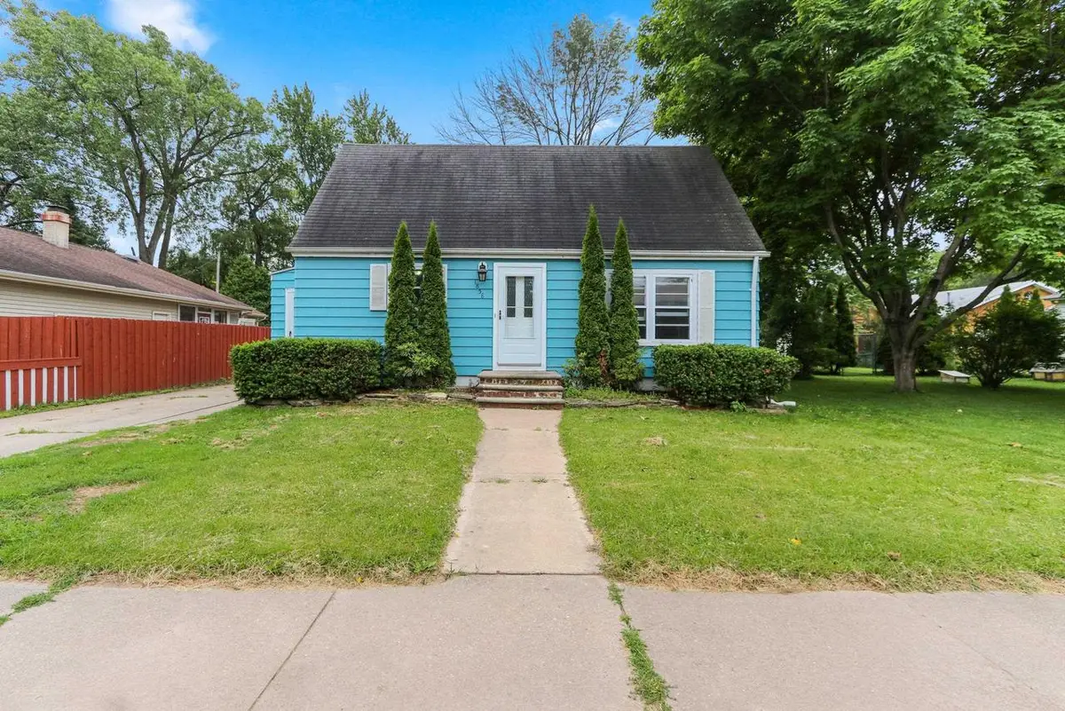 1858 EASTMAN AVENUE, Green Bay, WI 54302 - #1