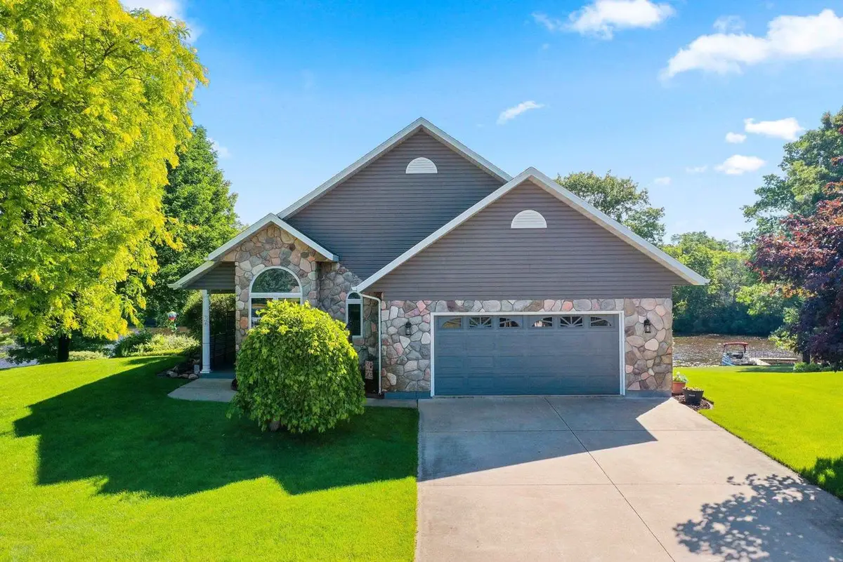 74 SHORE DRIVE, Clintonville, WI 54929 - #1