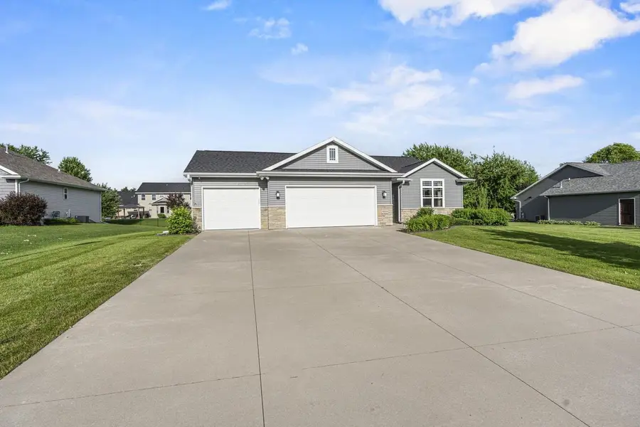 N2334 HEAVENLY DRIVE, Greenville, WI 54942 - #2