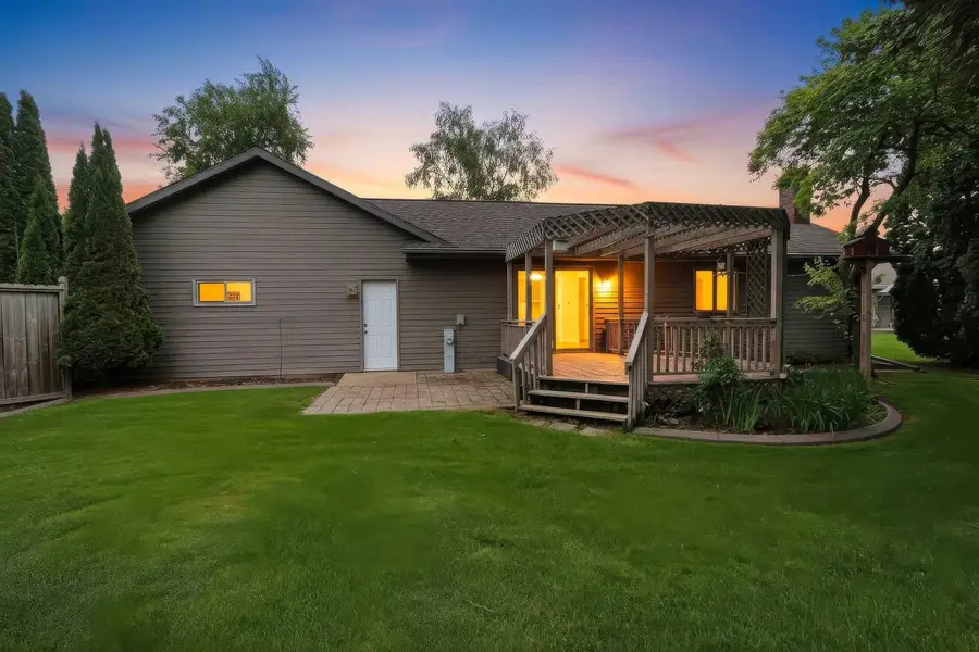 28 GREVES COURT, Appleton, WI 54914 - #2