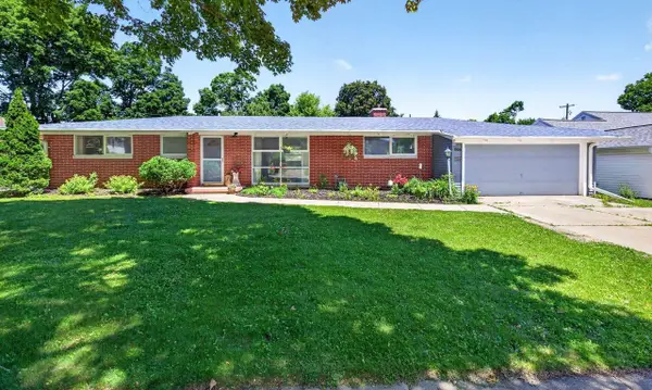 1304 DIVISION STREET, Green Bay, WI 54303