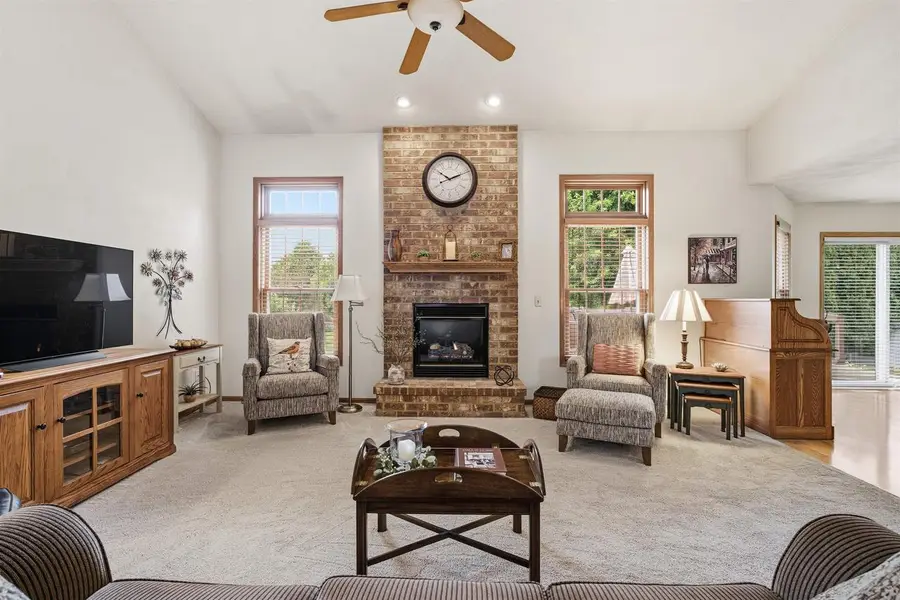1102 CARRIAGE CIRCLE, Fond Du Lac, WI 54935 - #2