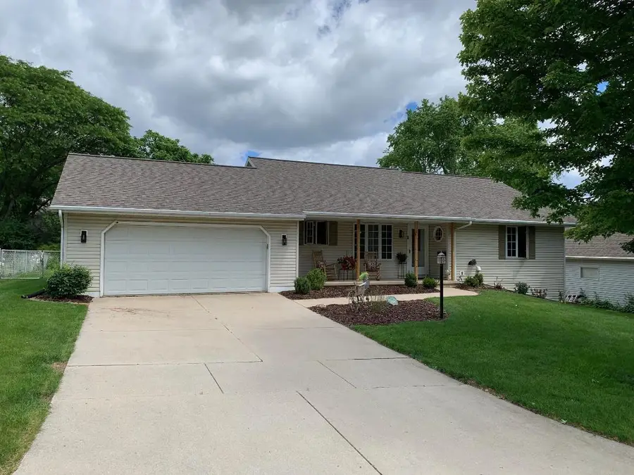 2638 RED FERN LANE, Green Bay, WI 54304 - #2