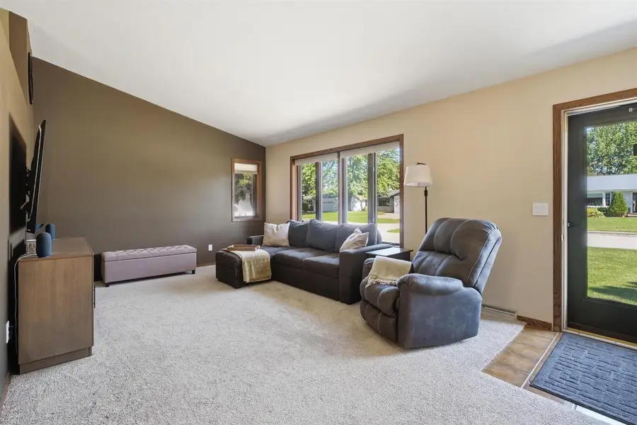 2025 W HARVEST DRIVE, Appleton, WI 54914 - #2
