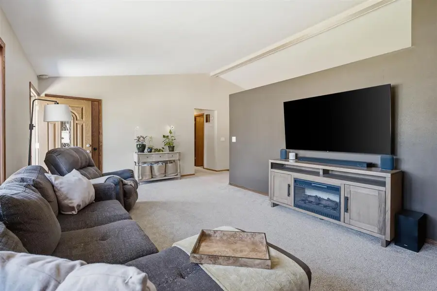 2025 W HARVEST DRIVE, Appleton, WI 54914 - #3