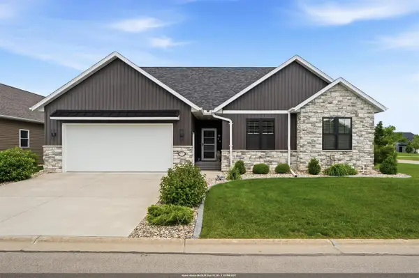 901 CLOVER COURT, Menasha, WI 54952