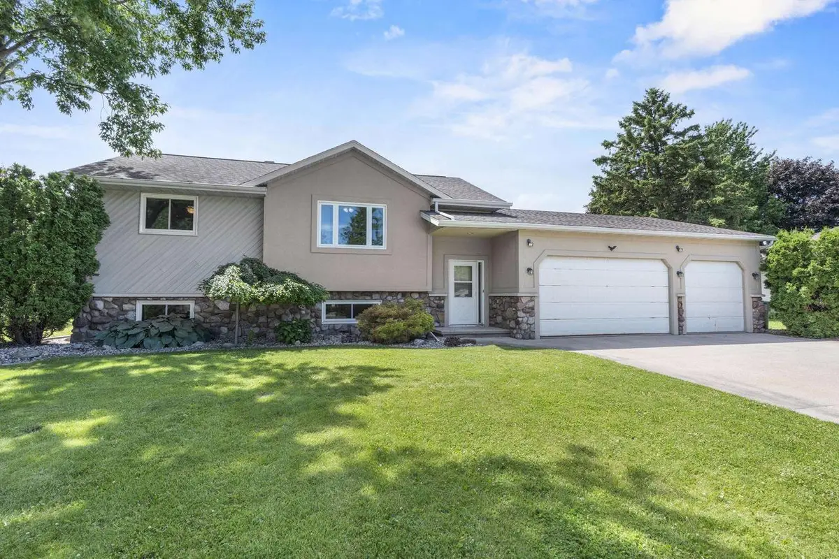 N469 MAYFLOWER DRIVE, Appleton, WI 54914 - #1