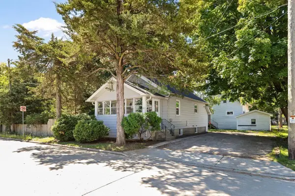411 MARSTON PLACE, Oshkosh, WI 54901