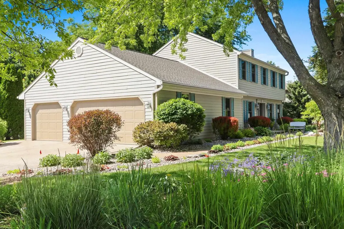 2920 THUNDERBYRD TRAIL, Green Bay, WI 54313 - #1