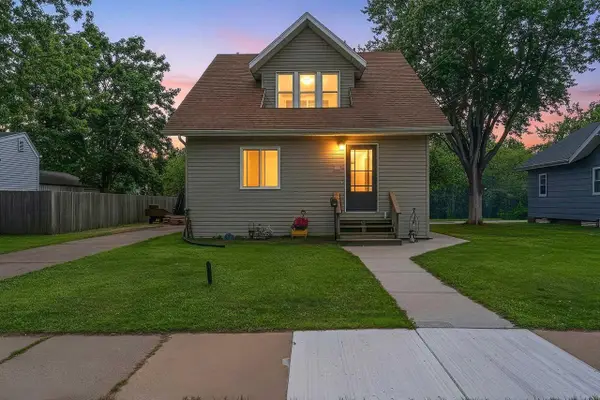 111 10TH STREET, Clintonville, WI 54929