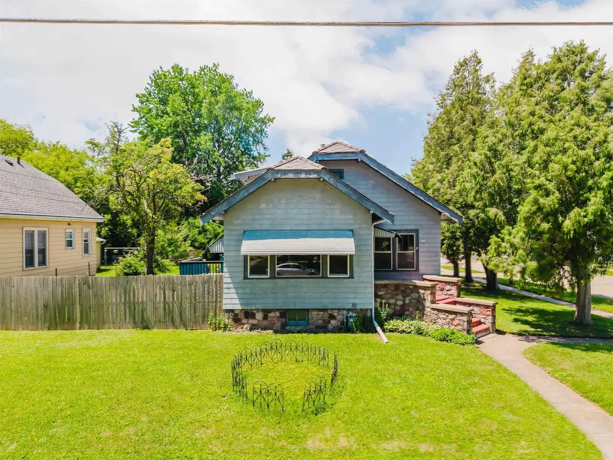 841 MT VERNON STREET, Oshkosh, WI 54901 - #1
