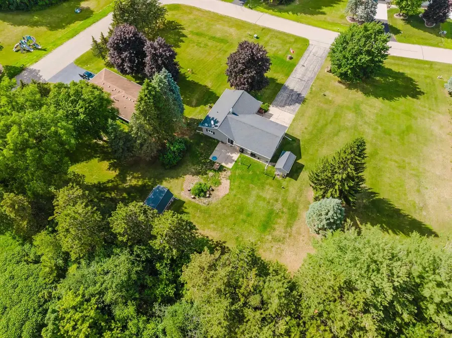 W685 MEADOW DRIVE, Green Lake, WI 54941 - #2