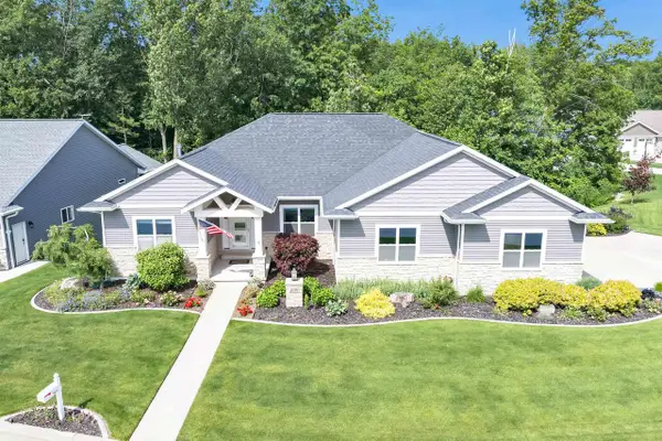 3371 LARGO RIDGE COURT, Green Bay, WI 54311