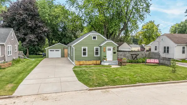 1416 N KENILWORTH AVENUE, Appleton, WI 54911