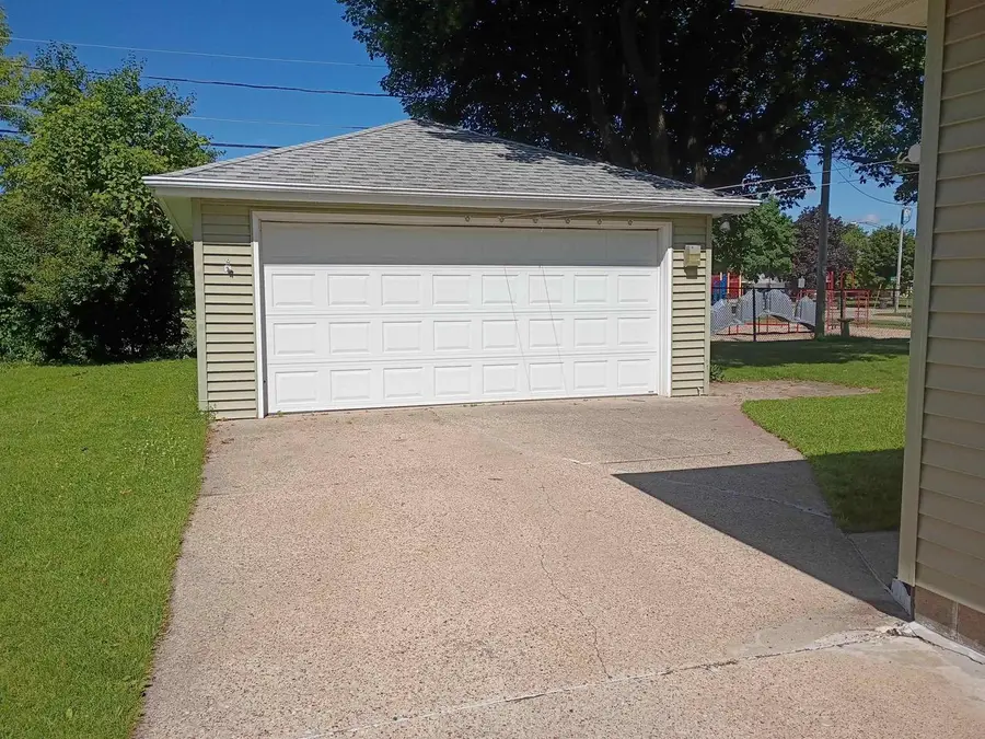 310 S MATTHEW STREET, Kimberly, WI 54136 - #2