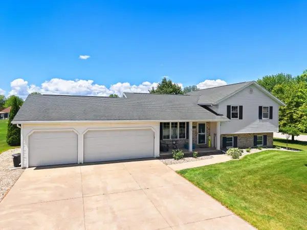 N9443 HANDEL DRIVE, Appleton, WI 54915
