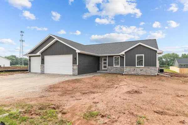 W5758 CORK LANE, Menasha, WI 54952