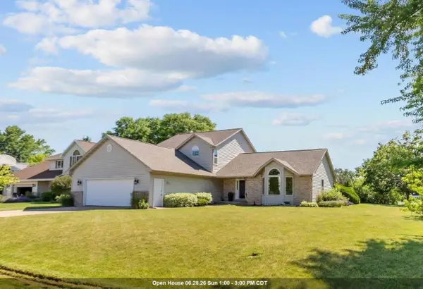 3040 PARK LAWN COURT, Appleton, WI 54911