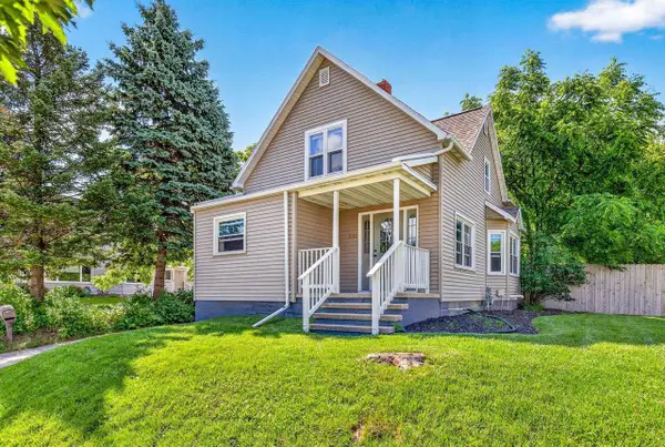 1013 E KIMBERLY AVENUE, Kimberly, WI 54136