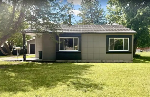 919 W 4TH AVENUE, Oshkosh, WI 54902