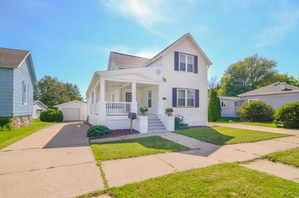 416 MAIN STREET, Oconto, WI 54153 - #1