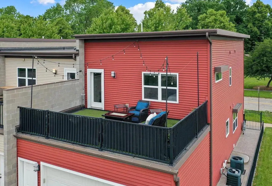 318 N VAN BUREN STREET, Green Bay, WI 54301 - #2