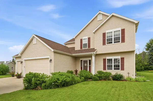 N2467 CHAPEL HILL DRIVE, Greenville, WI 54942