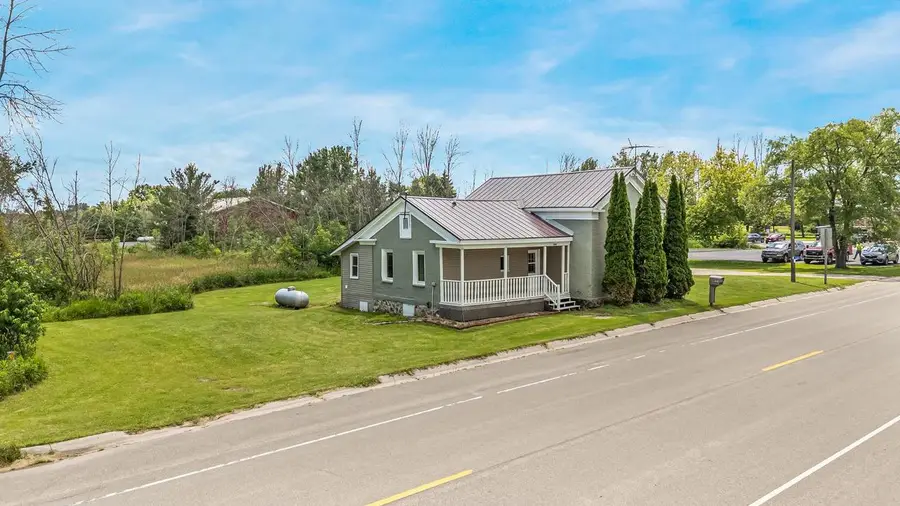 7683 COUNTY ROAD II, Fremont, WI 54940 - #3