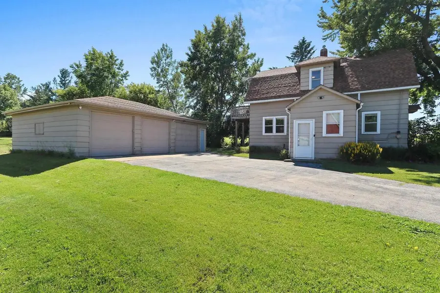 6104 BADER ROAD, Luxemburg, WI 54217 - #2