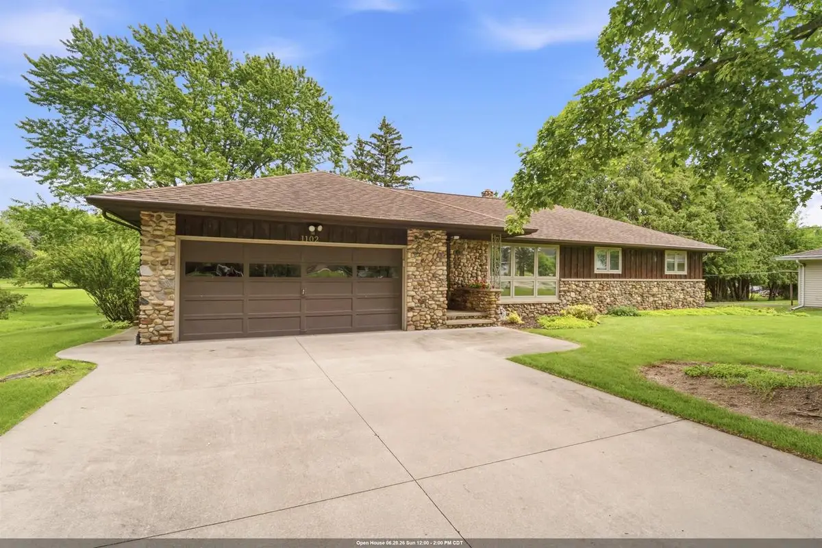 1102 S RIDGE LANE, Appleton, WI 54914 - #1